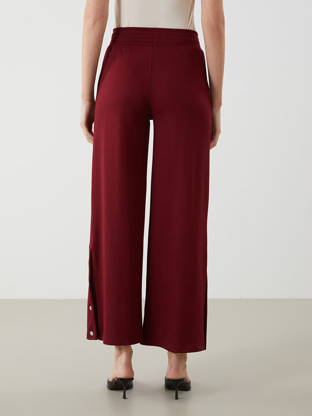 Bordo Beli Lastikli Geniş Paça Kadın Pantolon-3
