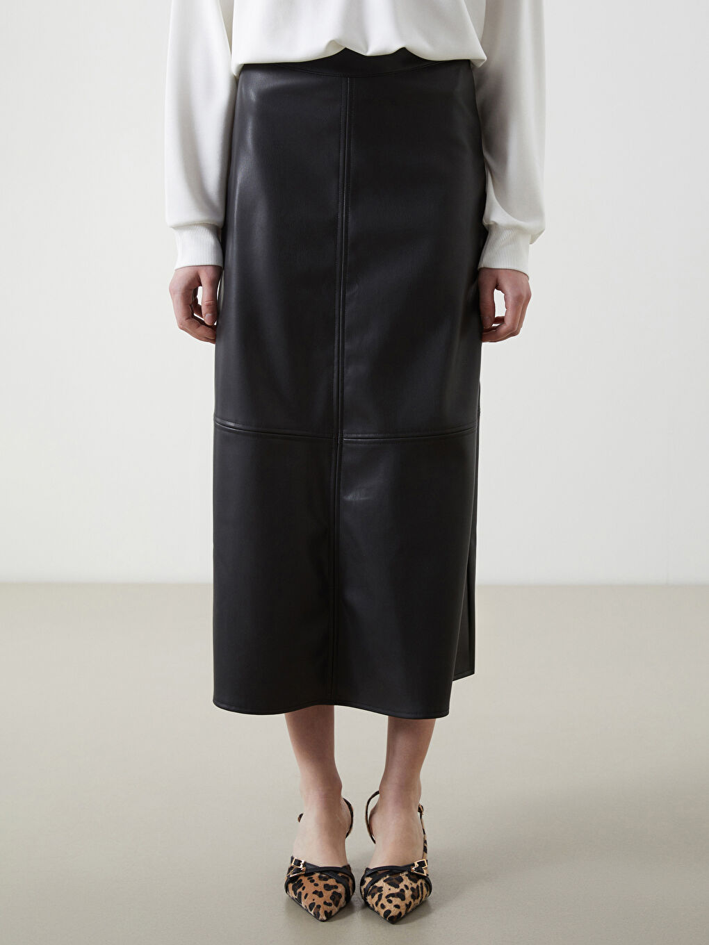 Siyah Beli Fermuarlı Deri Görünümlü Kadın Etek-1