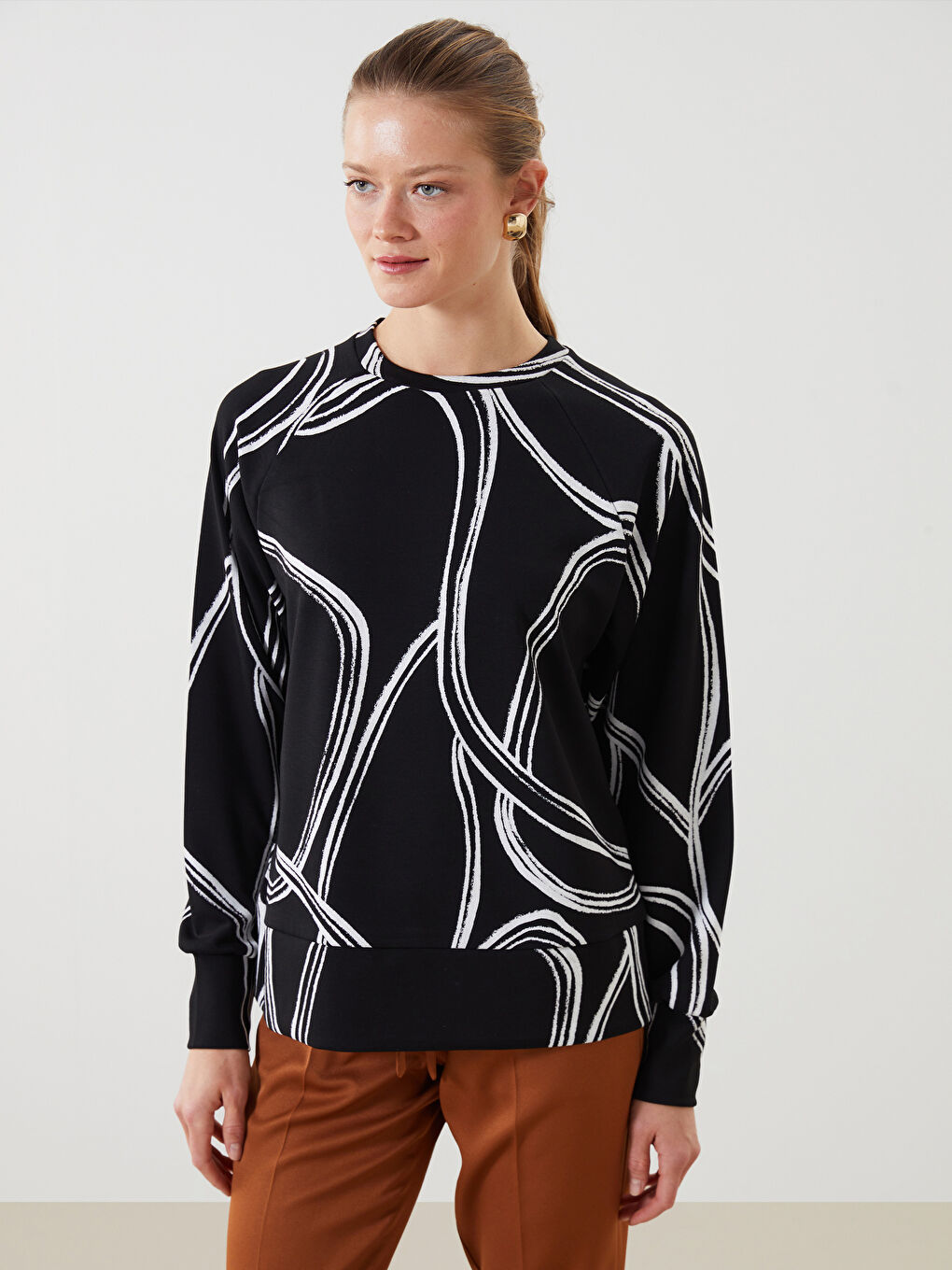 Siyah Bisiklet Yaka Desenli Oversize Kadın Sweatshirt