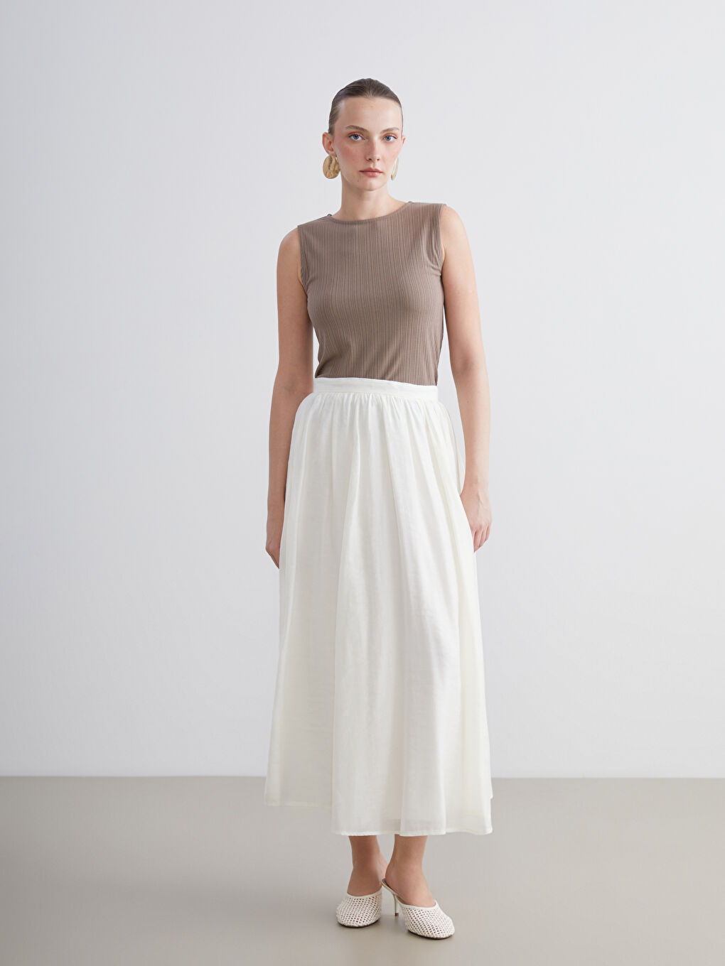 Kahverengi Bisiklet Yaka Dokulu Kadın Atlet-1