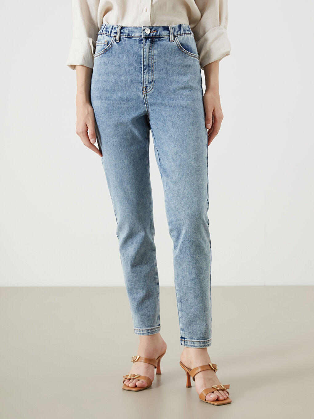 جینزی ژنانی قاڵبی باریکی دایکانە-1