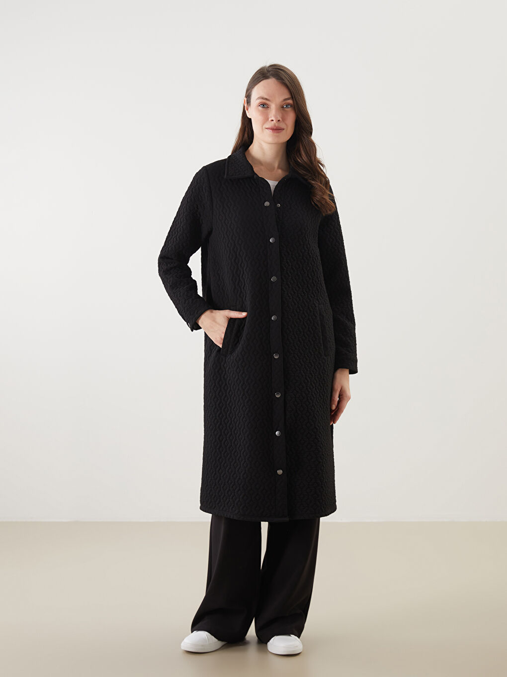 Siyah Gömlek Yaka Kadın Ferace