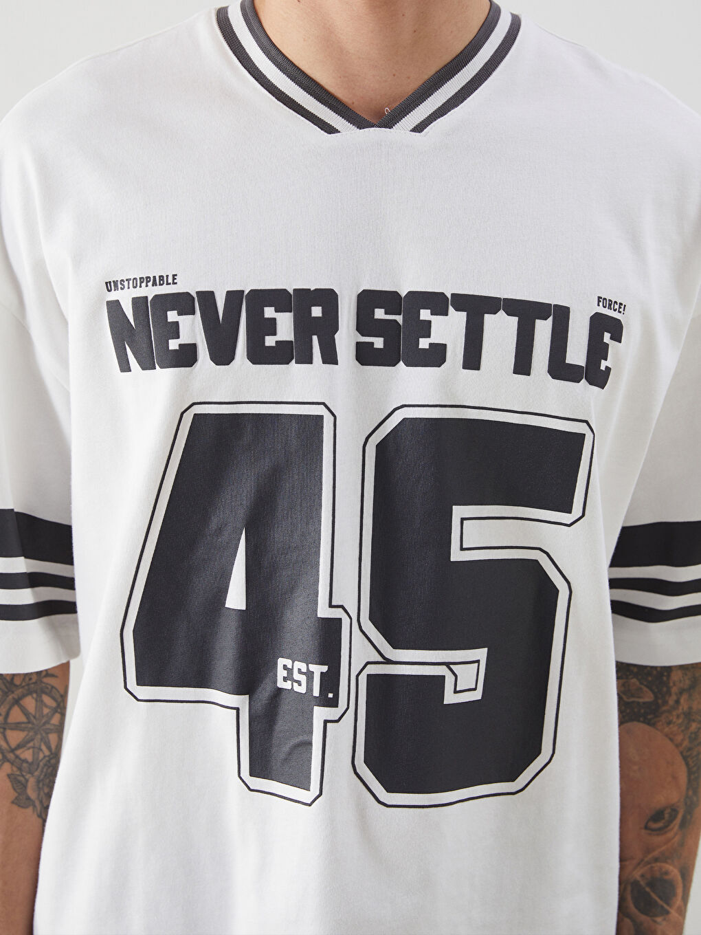 V Neck Short Sleeve Printed Combed Cotton Men's T-Shirt -S5MR70Z8-R9J