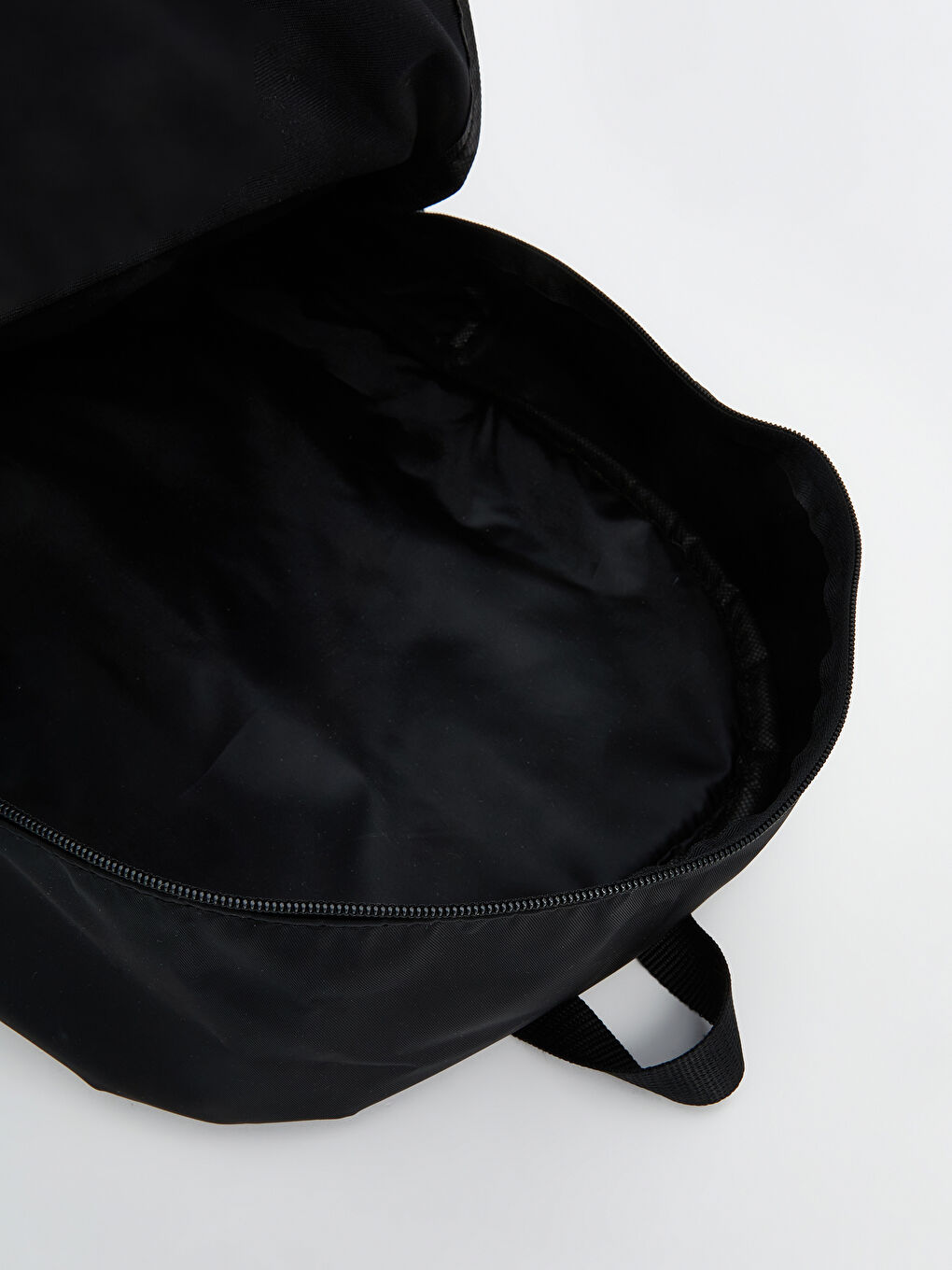 Siyah Baskılı Erkek Çocuk Sırt Çantası-3