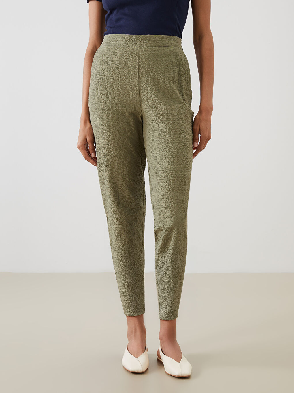 Haki Beli Lastikli Havuç Kesim Kadın Pantolon-1