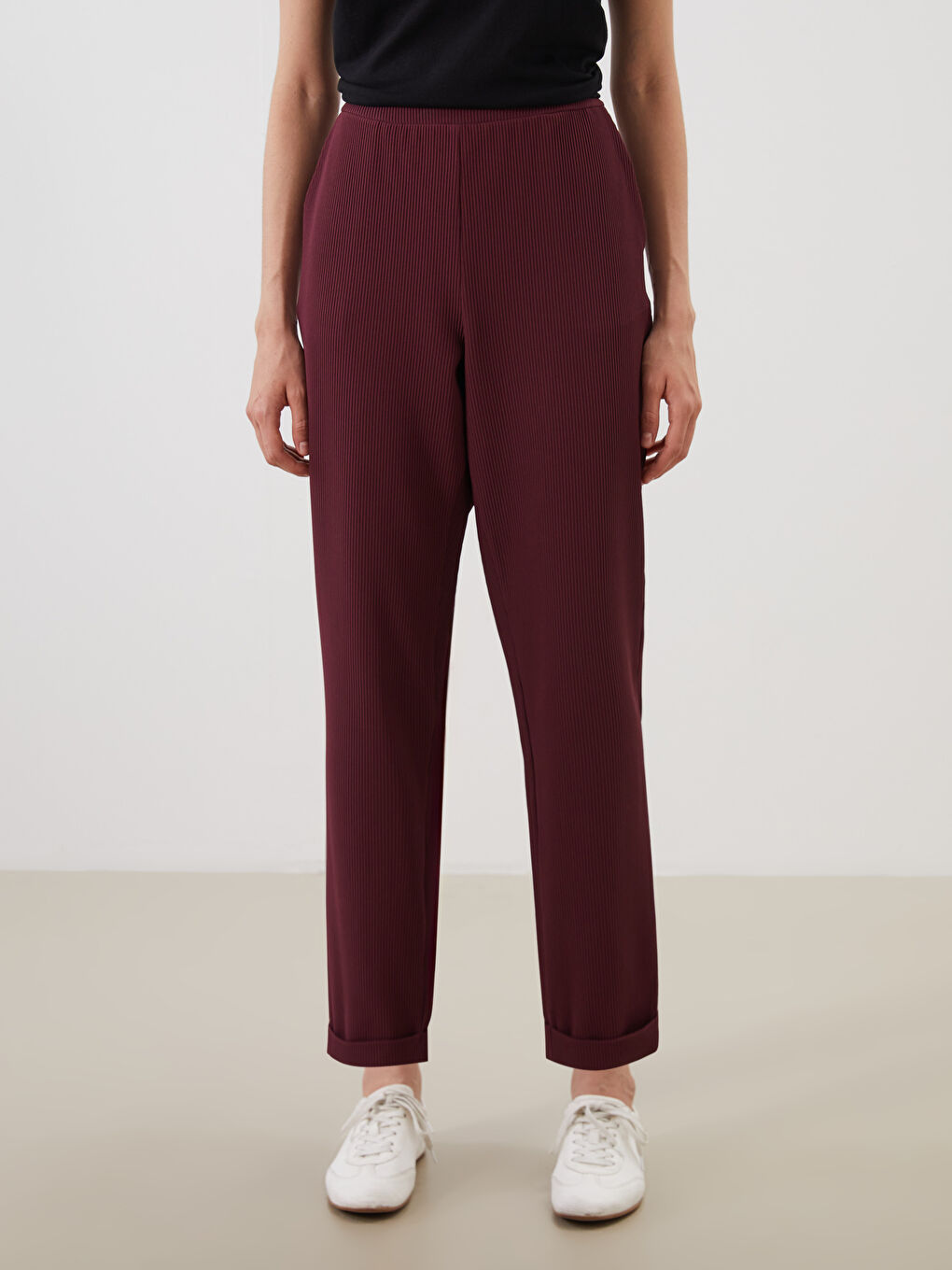 LCW Modest Elasticated Waist Textured Carrot Fit Women's Trousers -S5MS65Z8-HQT