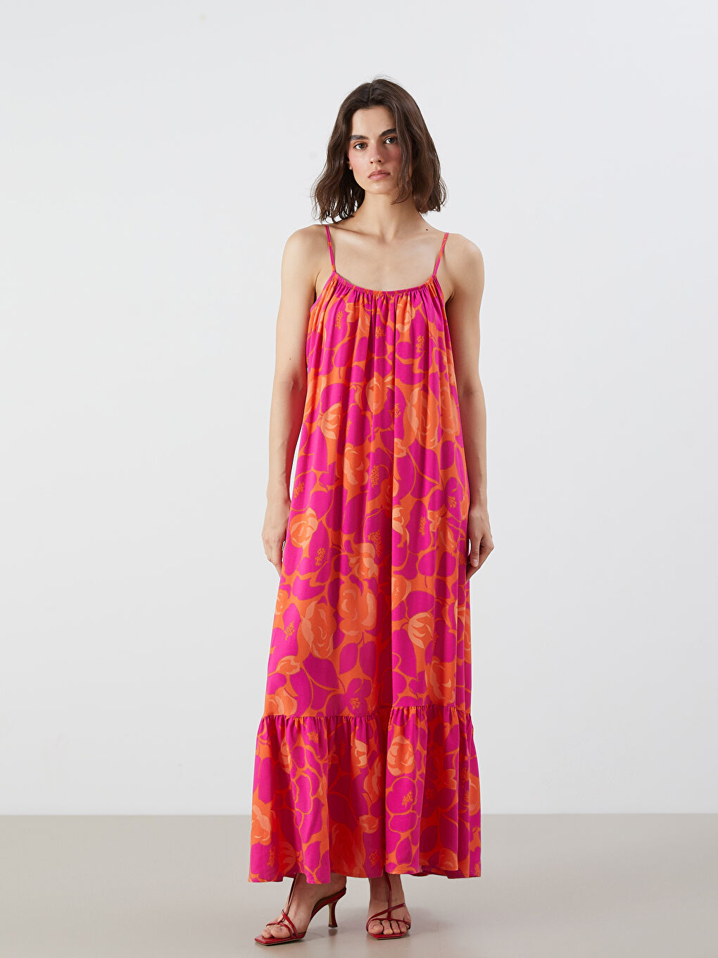 Pembe U Yaka Çiçekli Askılı Büzgülü A Kesim Elbise