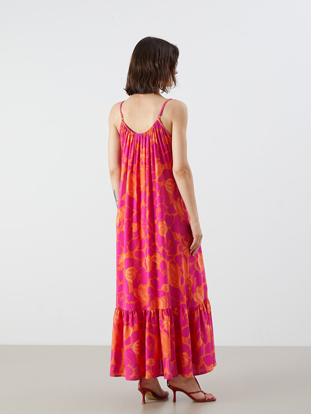 Pembe U Yaka Çiçekli Askılı Büzgülü A Kesim Elbise-3