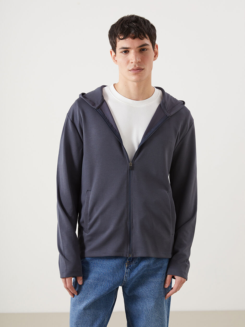 Gri Kapüşonlu Uzun Kollu Erkek Fermuarlı Sweatshirt