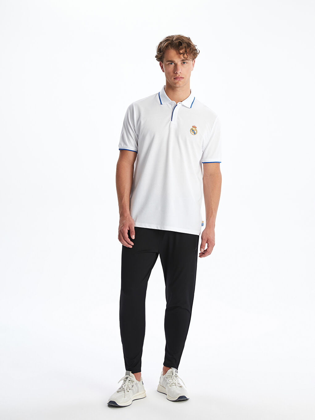 Beyaz Polo Yaka Real Madrid Baskılı Erkek Taraftar Tişört-1