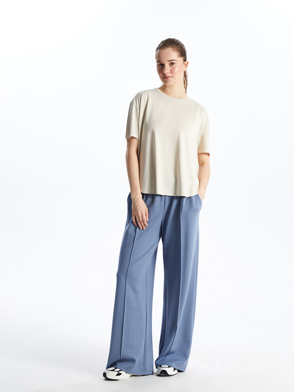 Bej Bisiklet Yaka Kadın Spor Tişört-1