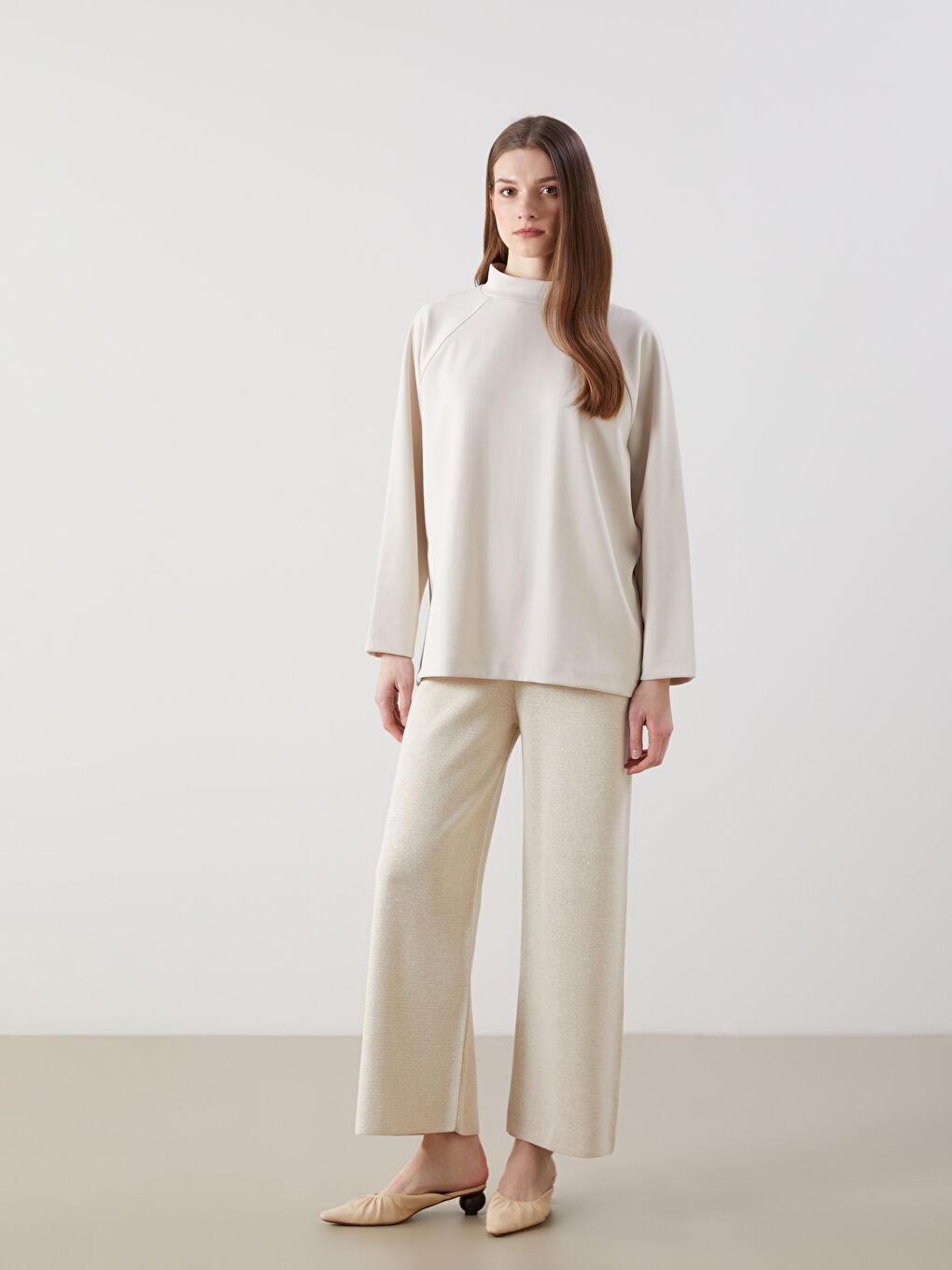 Bej Dik Yaka Oversize Kadın Sweatshirt Tunik-1