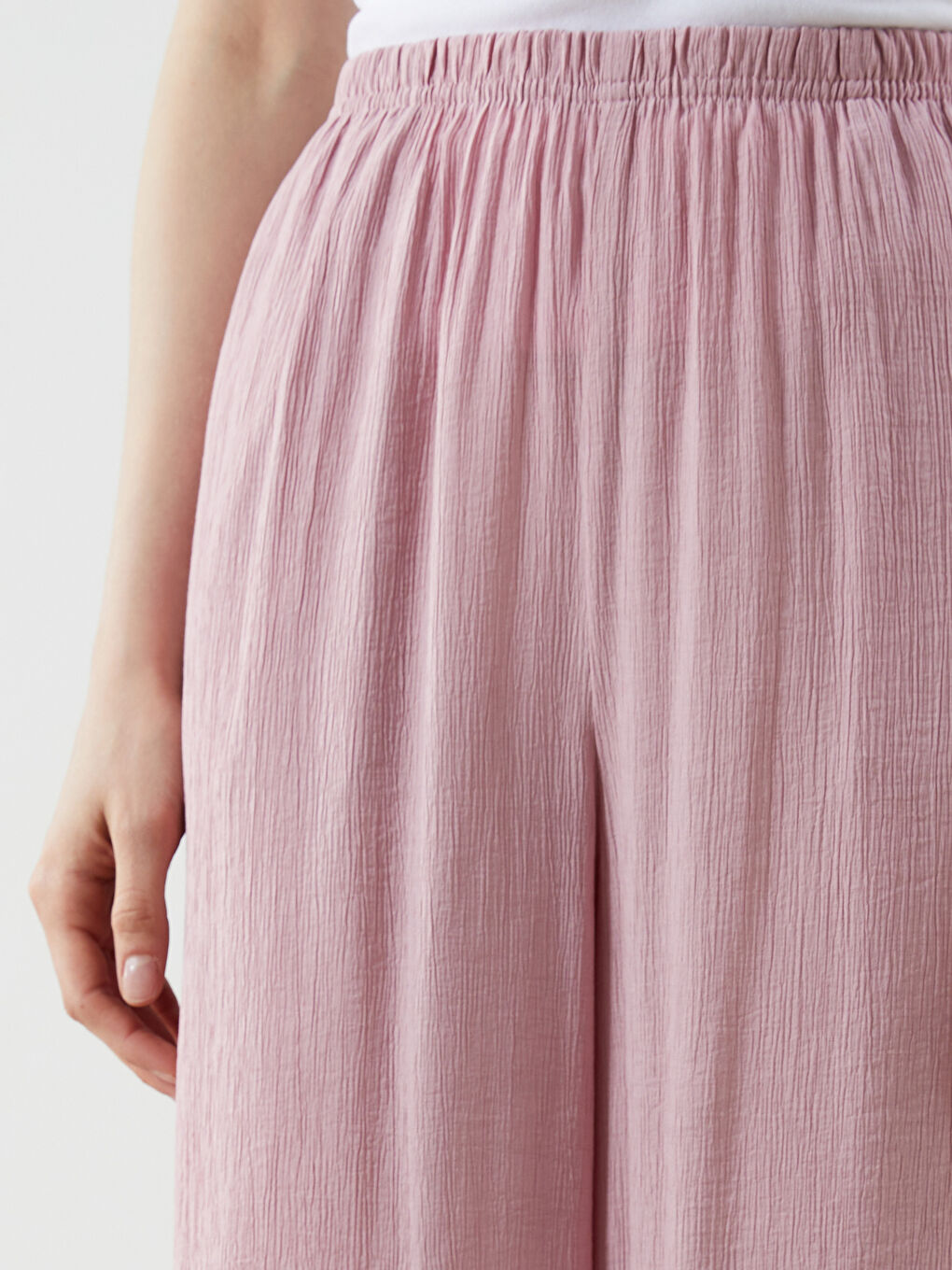 LCW Vision Pantalon Texturé à Taille Élastiquée pour Femmes -S5MV91Z8-ZEC