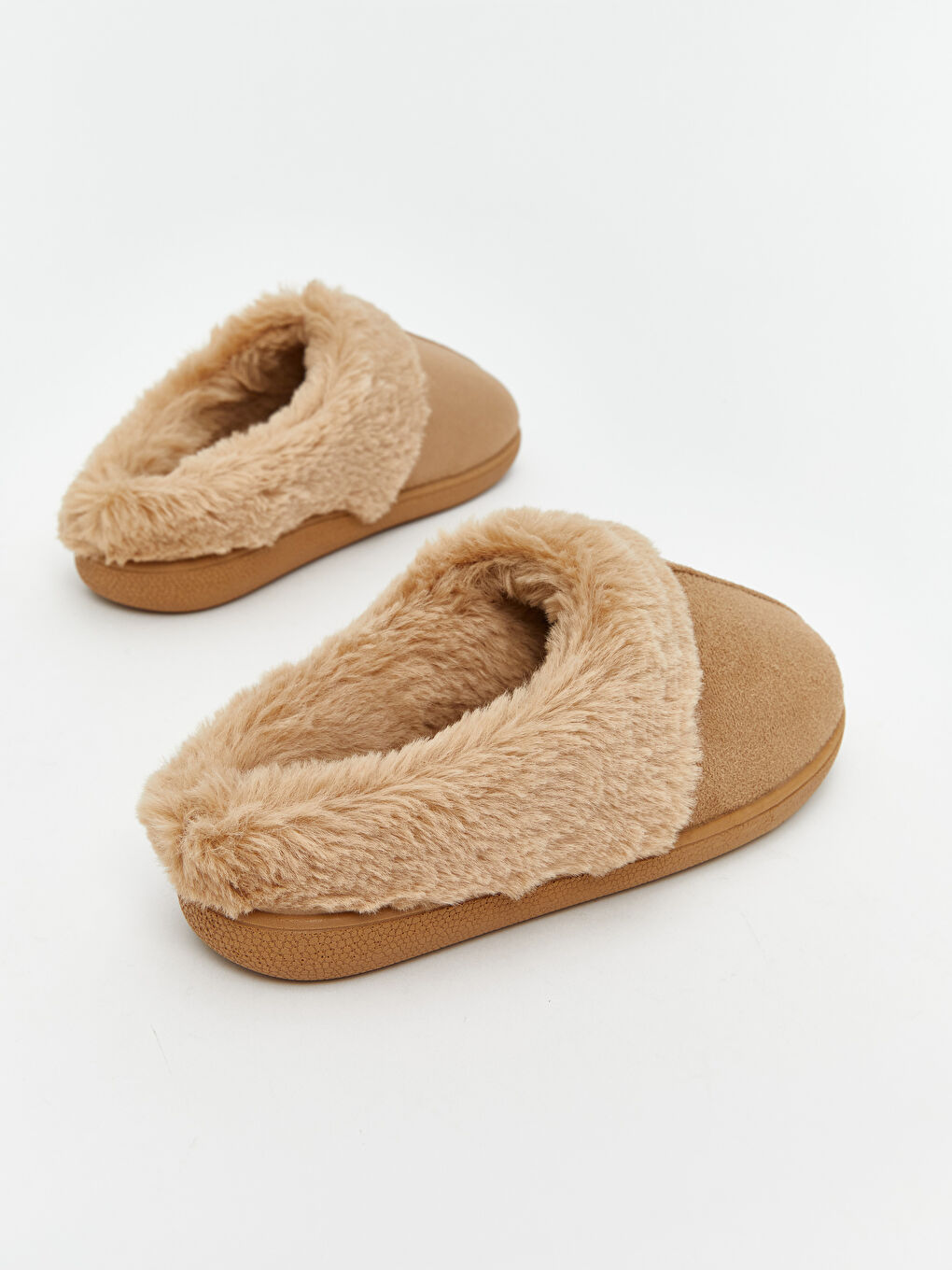 Bej İçi Kürklü Kız Çocuk Ev Terliği-3