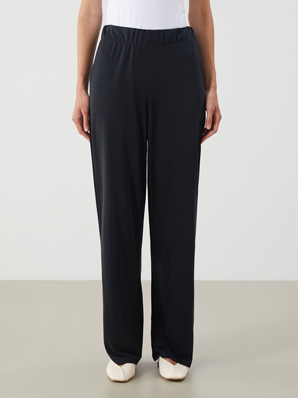 LCWAIKIKI Classic Elasticated Waist Modal Blend Women's Trousers -S5MY97Z8-CVL