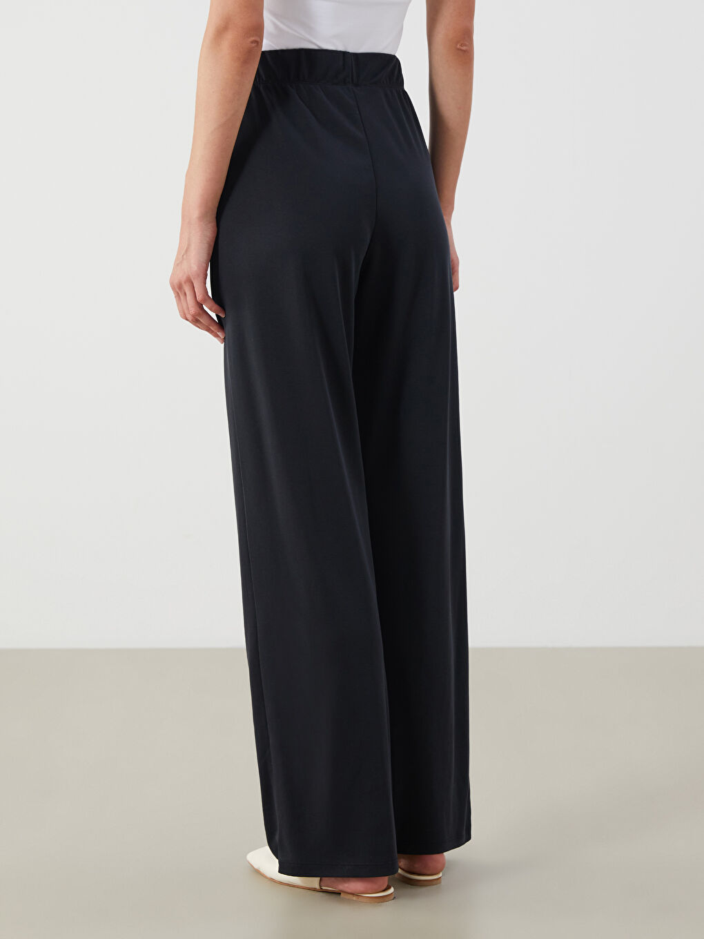 LCWAIKIKI Classic Elasticated Waist Modal Blend Women's Trousers -S5MY97Z8-CVL