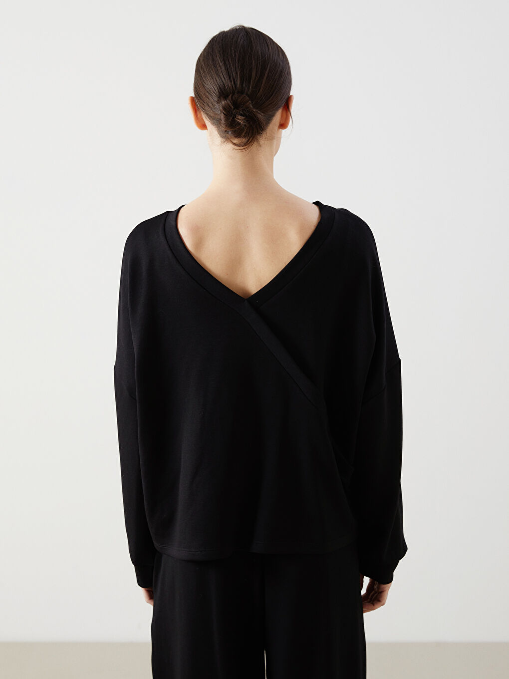 Crew Neck Women's Sweatshirt -S5N016Z8-UP7