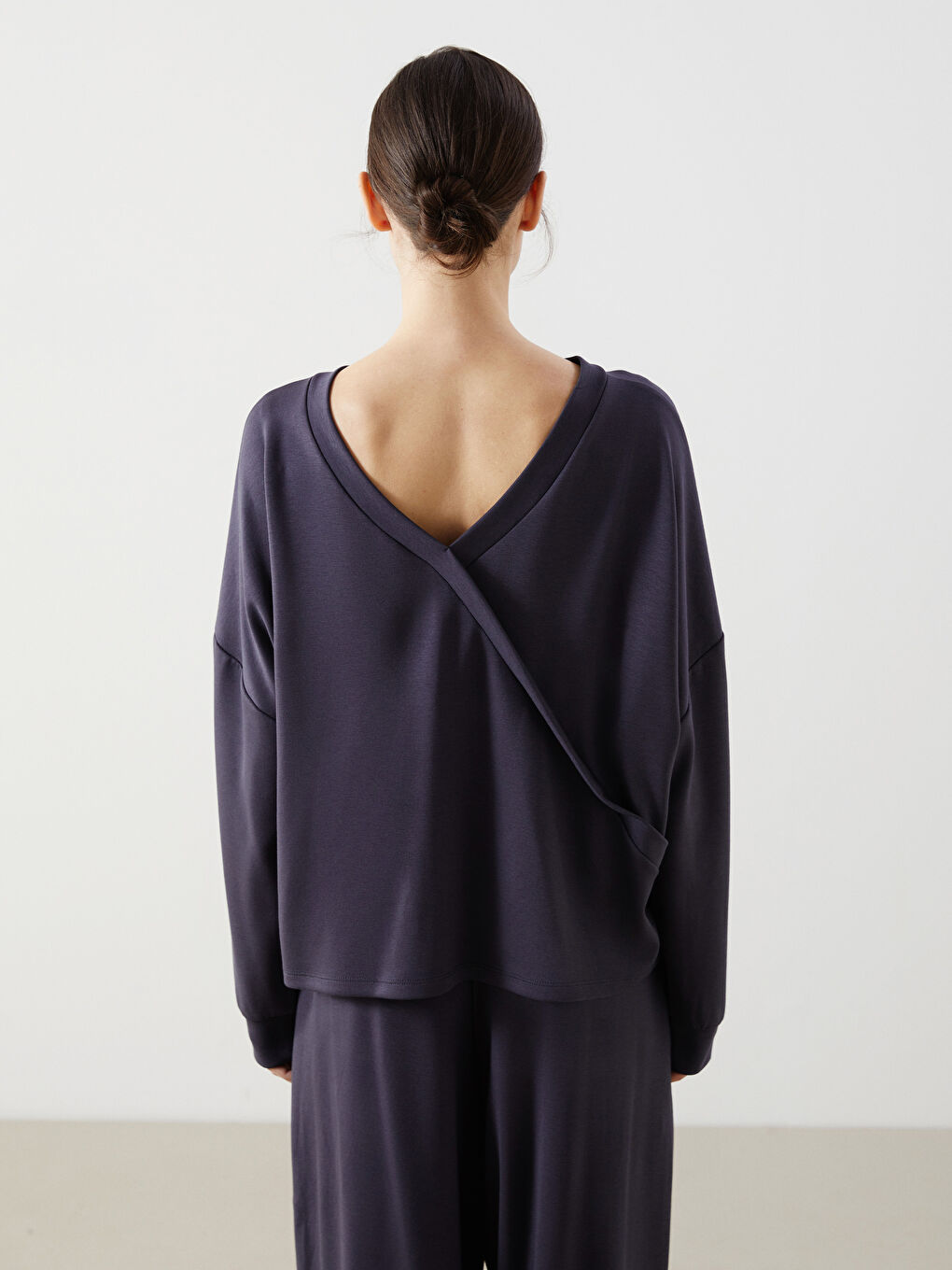 Antrasit Bisiklet Yaka Kadın Sweatshirt-3