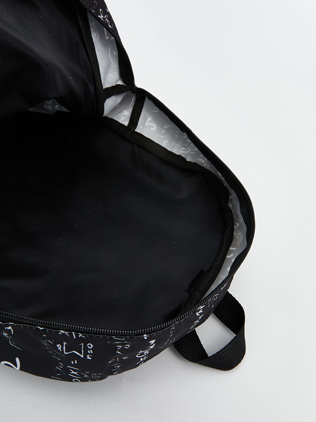 Siyah Baskılı Erkek Çocuk Okul Çantası-3