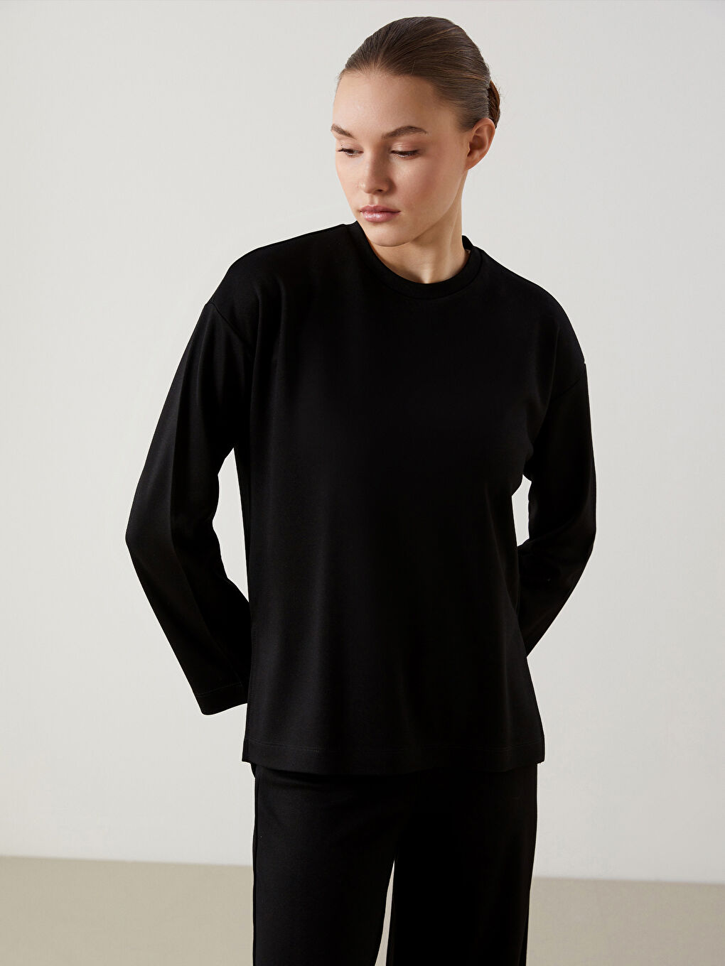 Siyah Bisiklet Yaka Oversize Kadın Sweatshirt Tunik