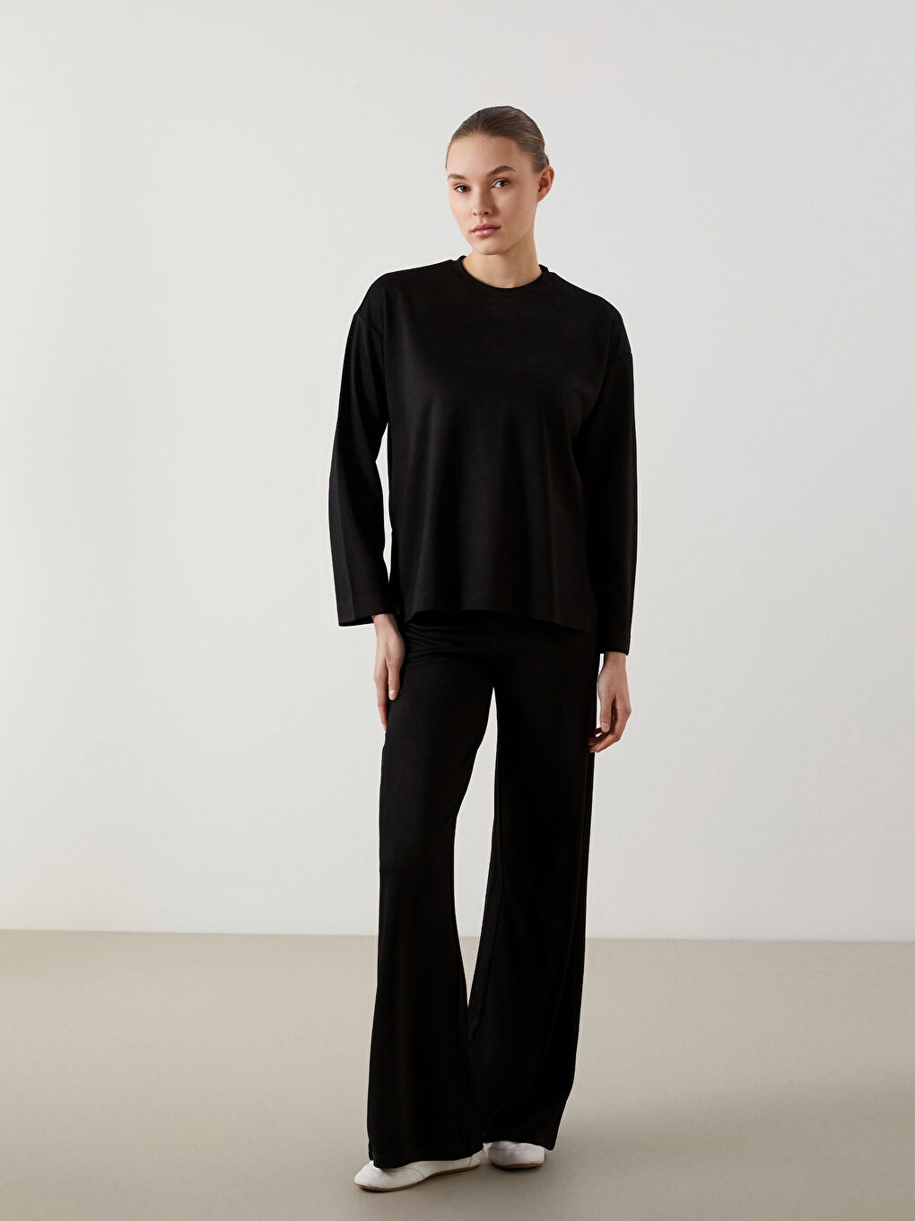 Siyah Bisiklet Yaka Oversize Kadın Sweatshirt Tunik-1