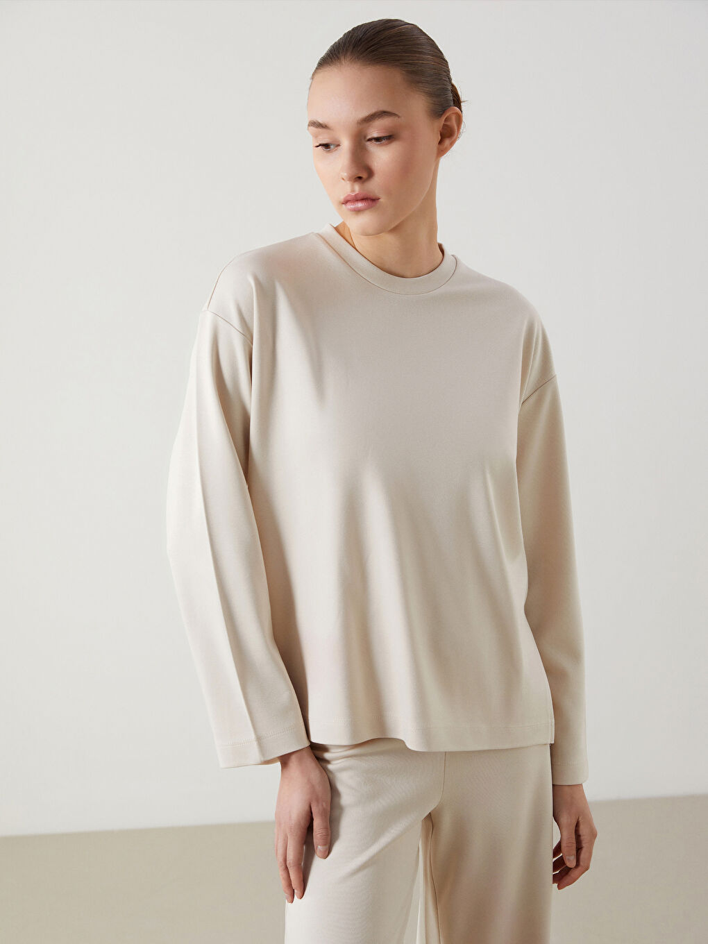 Bej Bisiklet Yaka Oversize Kadın Sweatshirt Tunik