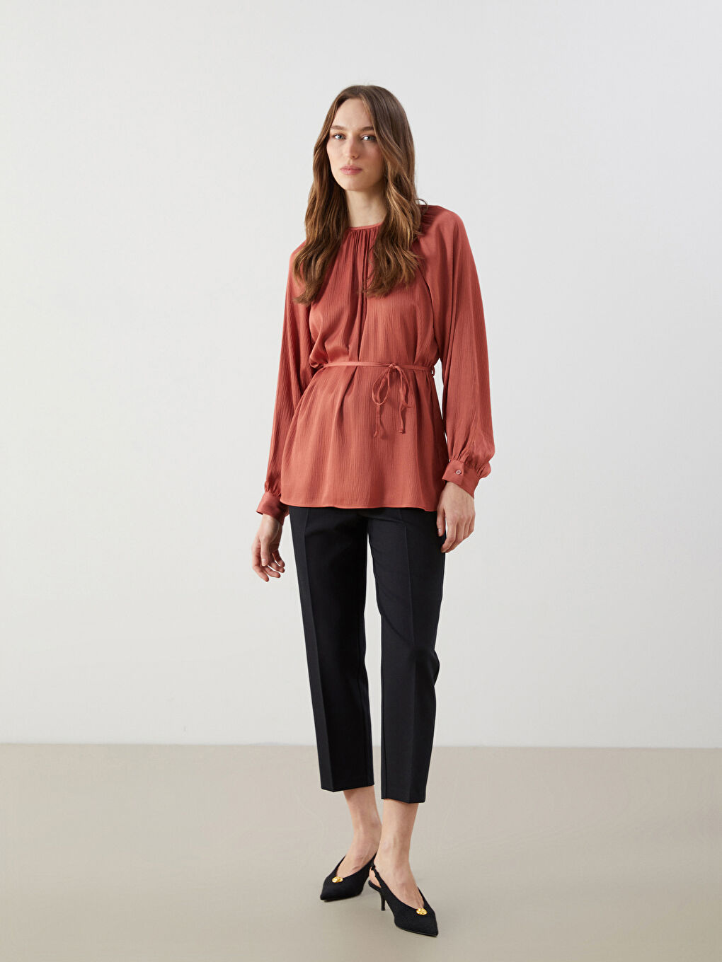 Siyah Standart Fit Kadın Pantolon-1