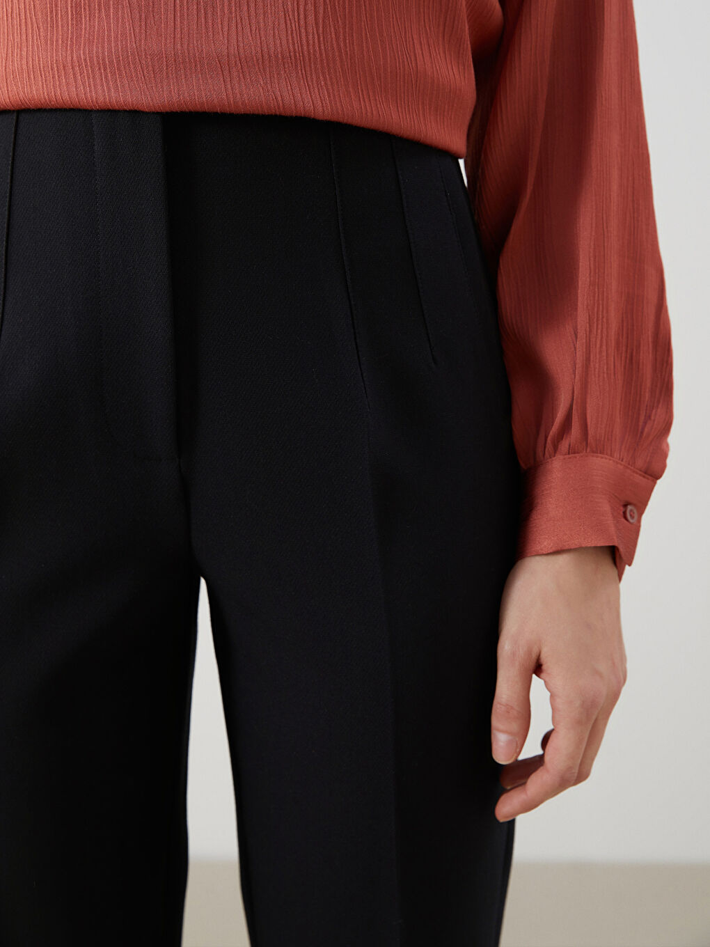 Siyah Standart Fit Kadın Pantolon-5