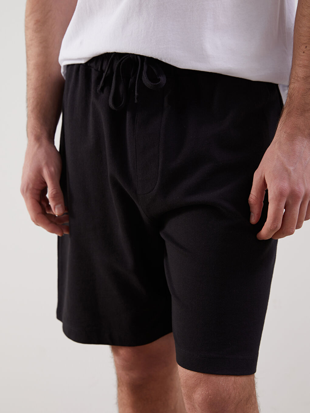 Siyah Standart Kalıp Erkek Şort-2