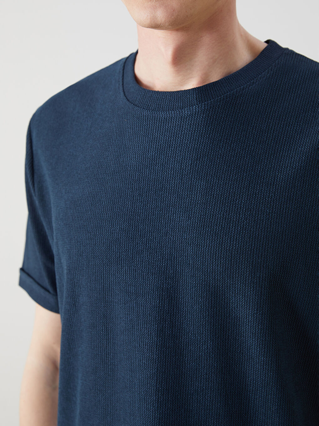 Petrol Bisiklet Yaka Kısa Kollu Erkek Dokulu Tişört-2