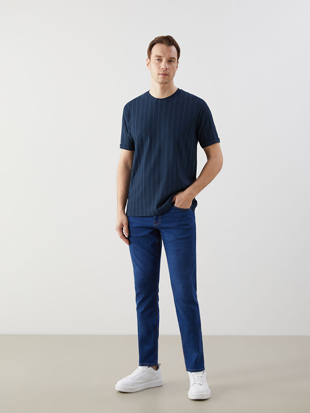 İndigo Bisiklet Yaka Erkek Dokulu Tişört-1