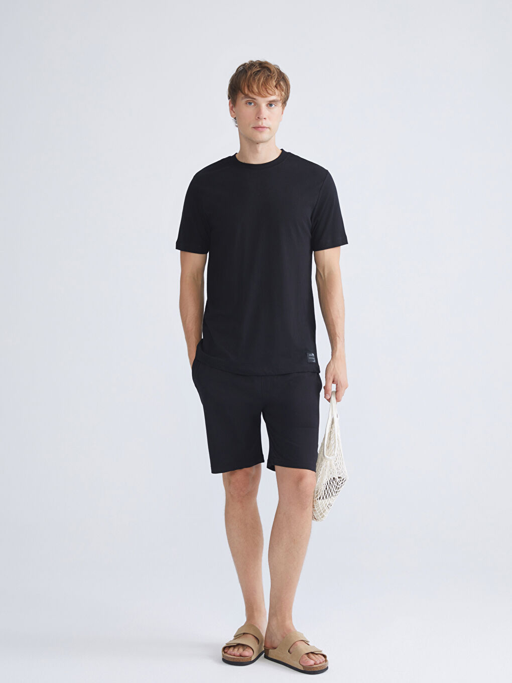 Siyah Bisiklet Yaka Penye Erkek Tişört-4