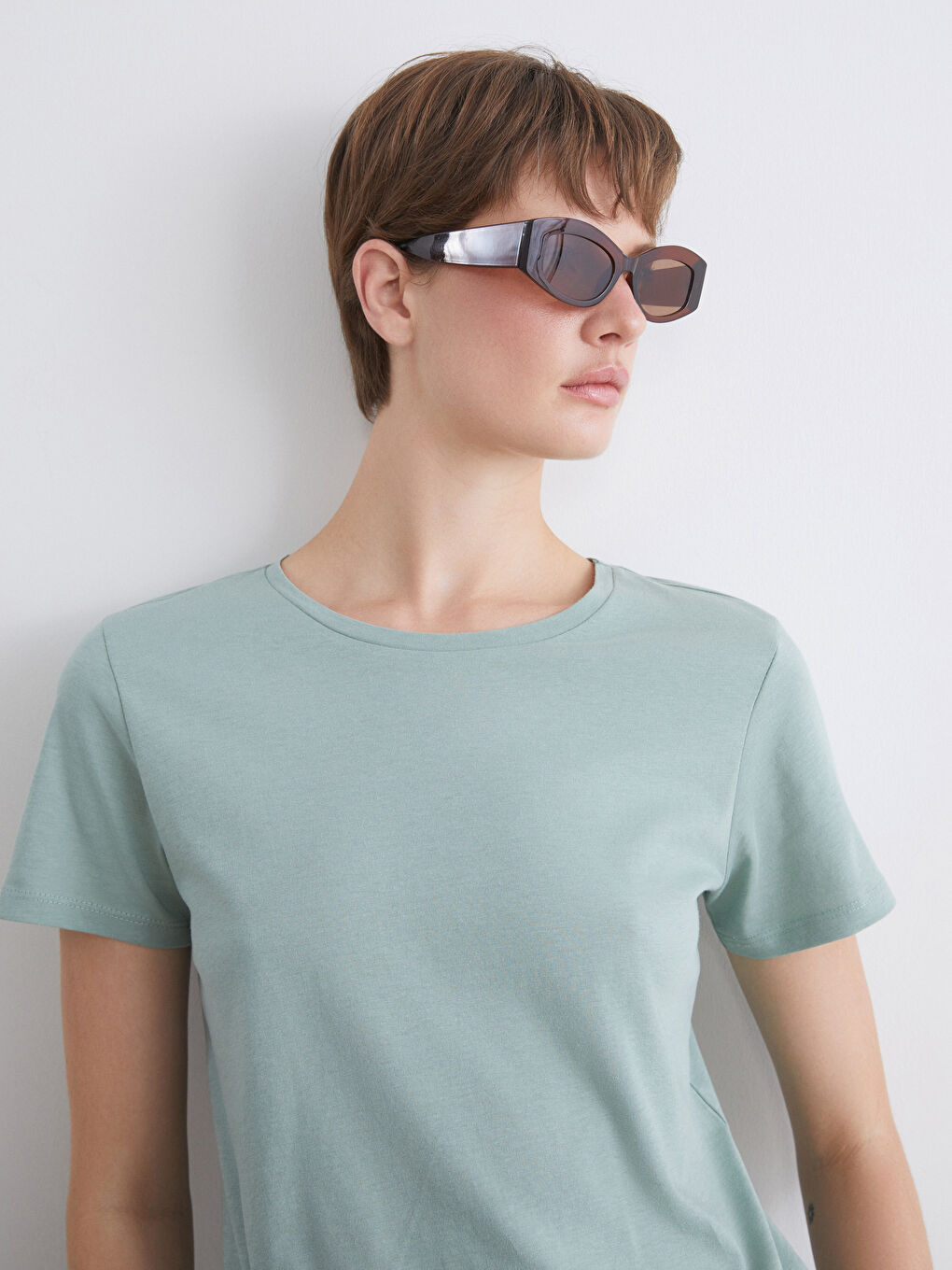 LCWAIKIKI Classic Crew Neck Women's T-Shirt -S5N360Z8-GCS