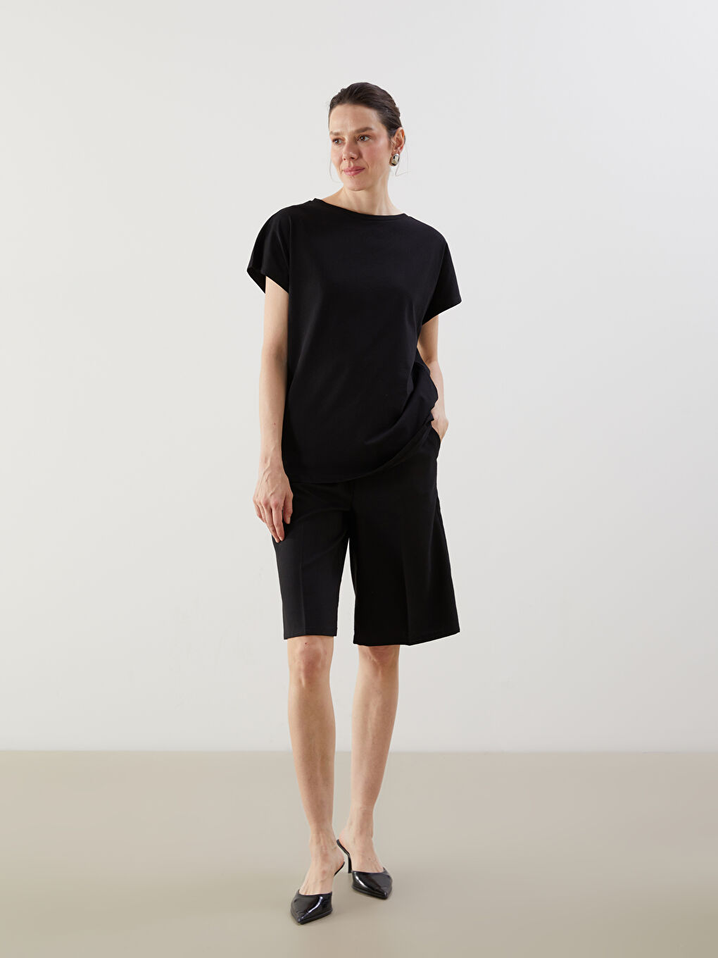 تیشێرت ڕه‌ش ئافرەت -S5N363Z8-CVL