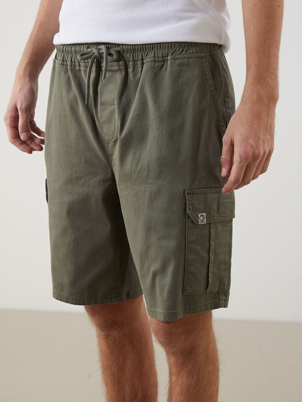 Standard Fit Men's Cargo Shorts -S5N395Z8-SAY