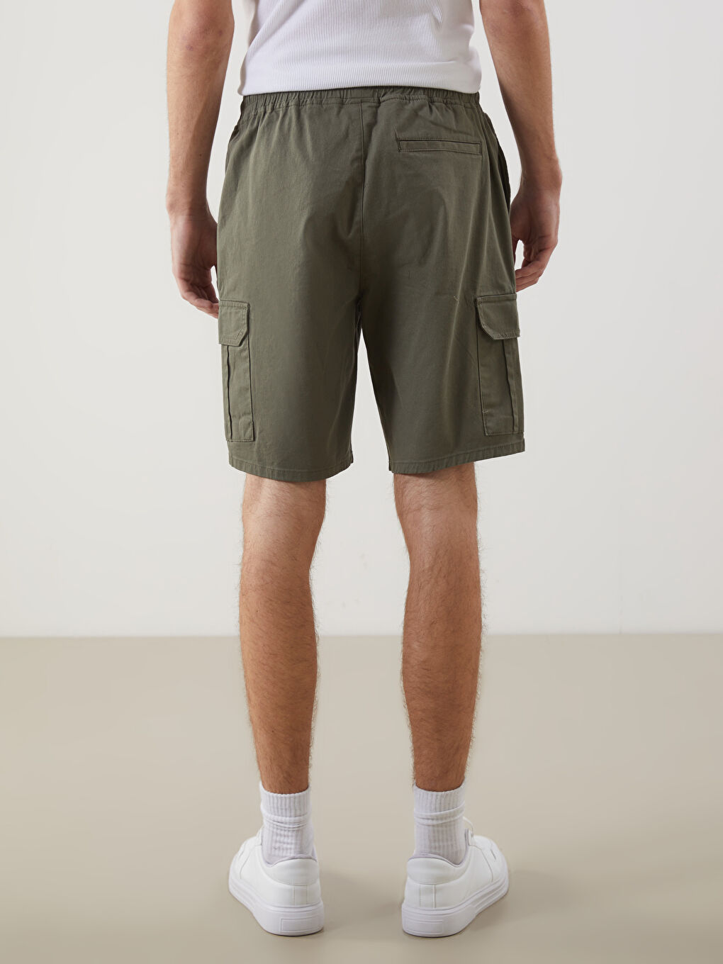 Standard Fit Men's Cargo Shorts -S5N395Z8-SAY