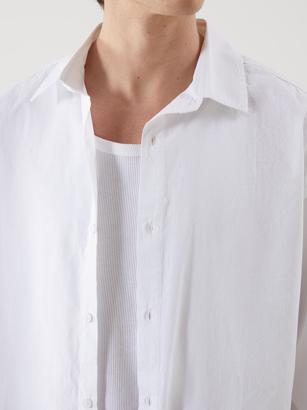 Beyaz Rahat Kalıp Uzun Kollu Erkek Gömlek-4