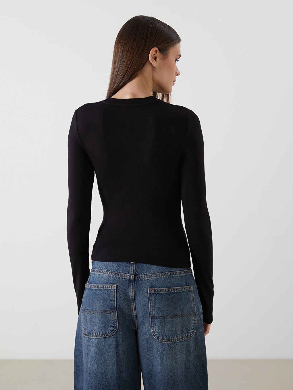 Siyah Bisiklet Yaka Kadın Body-3