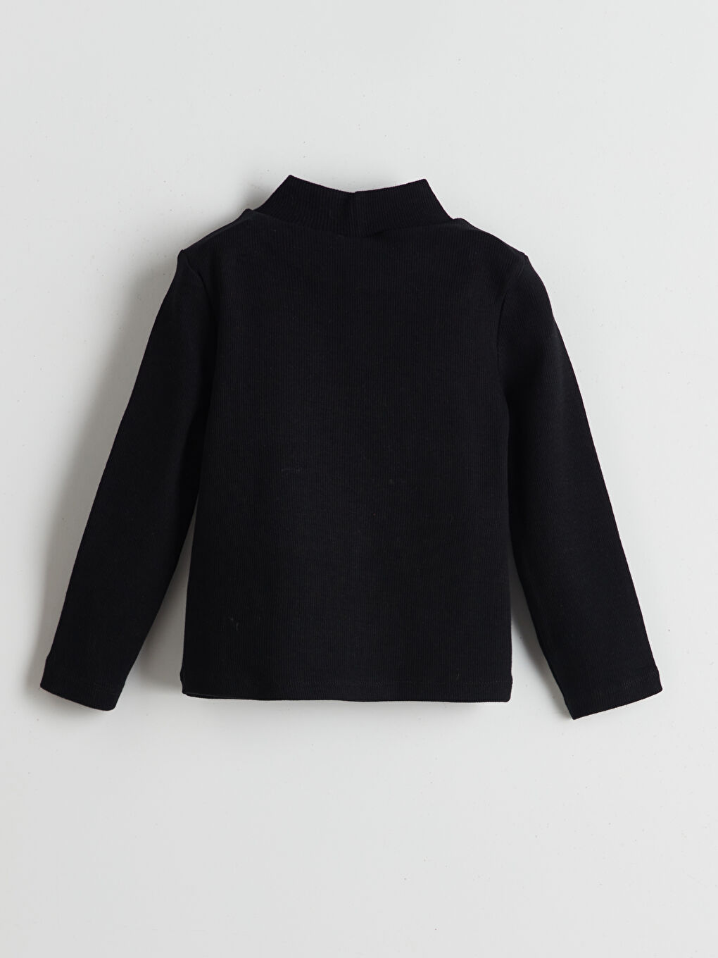 Siyah Yarım Balıkçı Yaka Basic Kız Çocuk Tişört-1