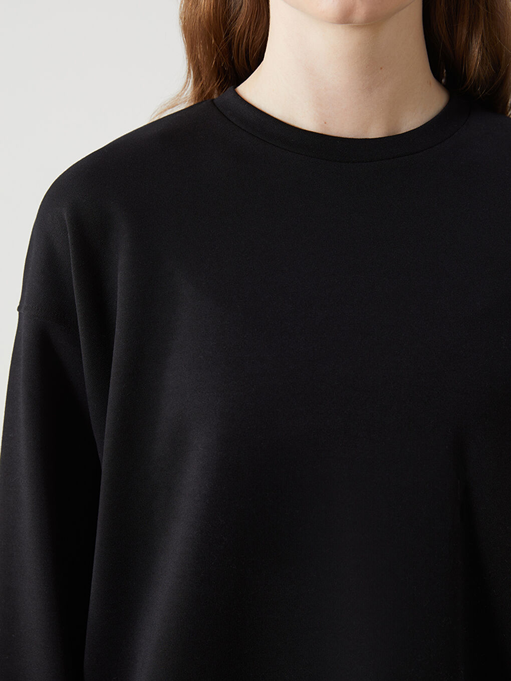 Siyah Bisiklet Yaka Oversize Kadın Sweatshirt-2