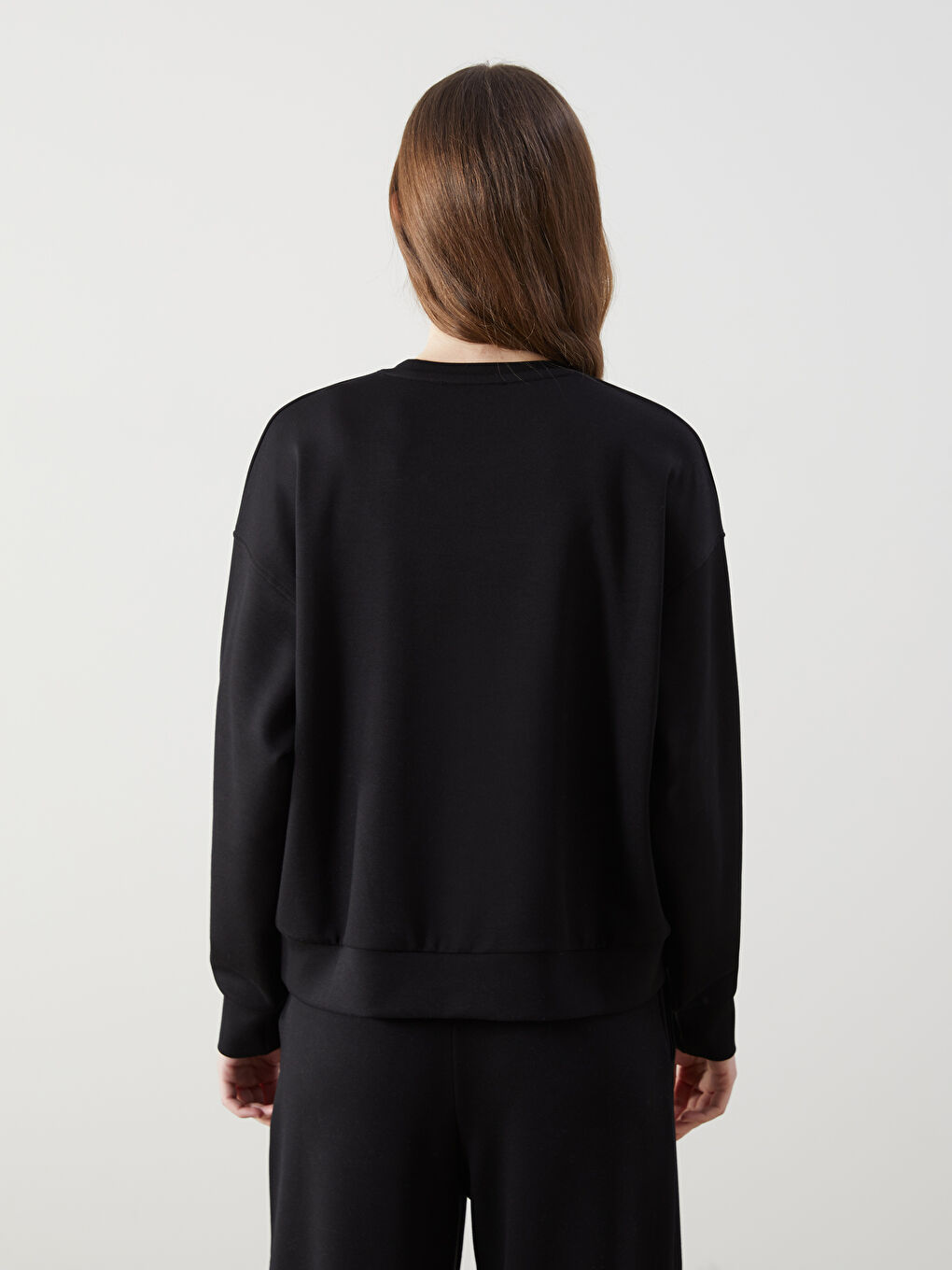 Siyah Bisiklet Yaka Oversize Kadın Sweatshirt-3