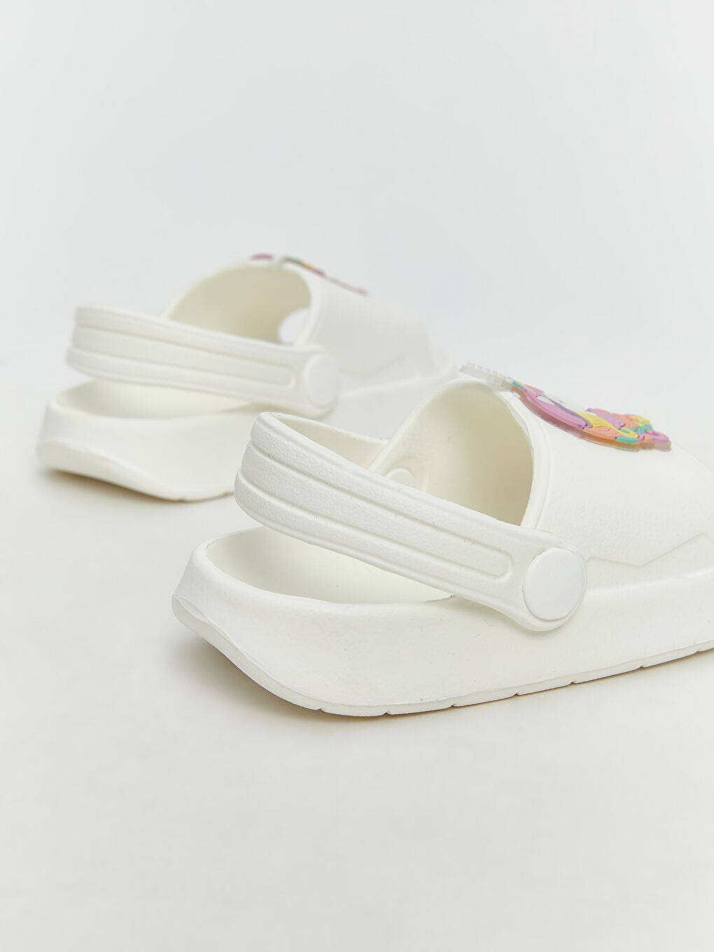 Beyaz Baskılı Kız Bebek Sandalet-4