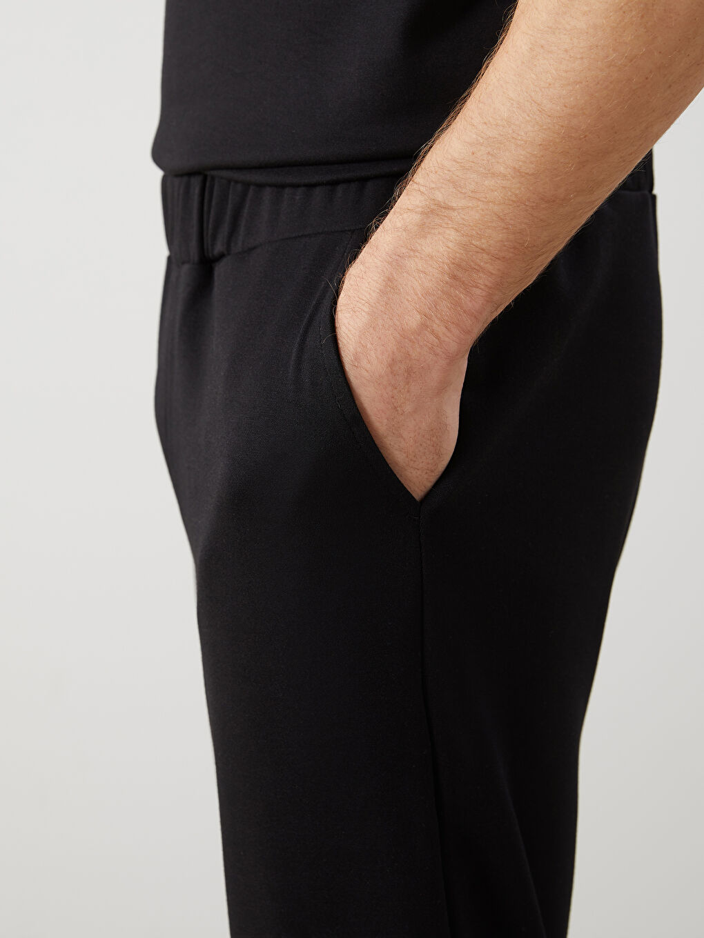 Standard Fit Men's Sweatpants -S5N689Z8-UP7