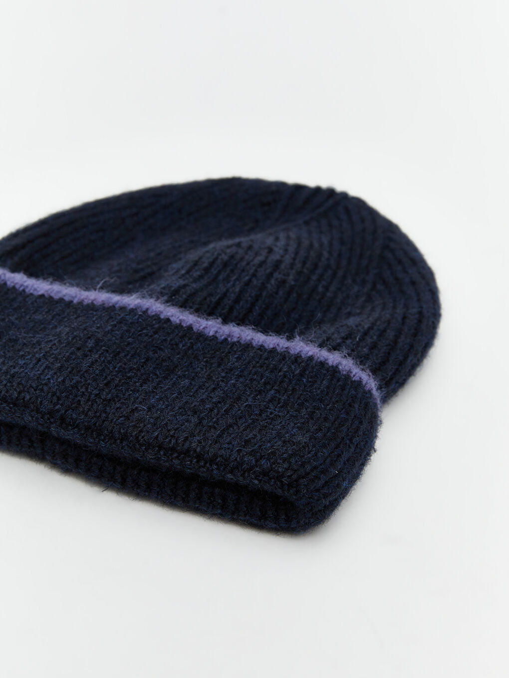 Lacivert Çizgi Nakışlı Erkek Bere-2