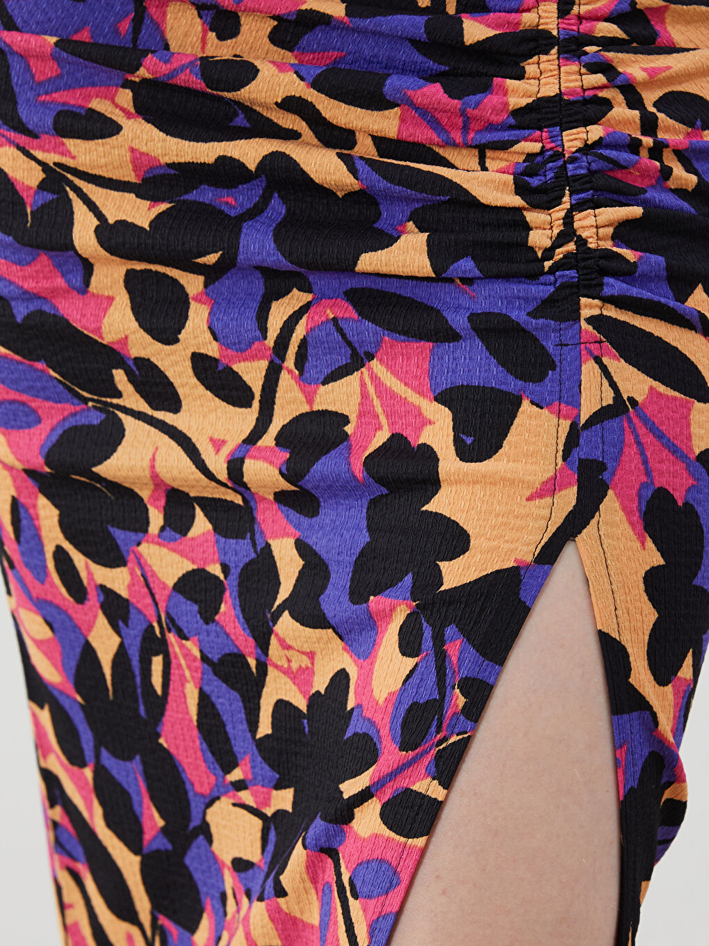 Turuncu Beli Lastikli Çiçekli Büzgülü Etek-2