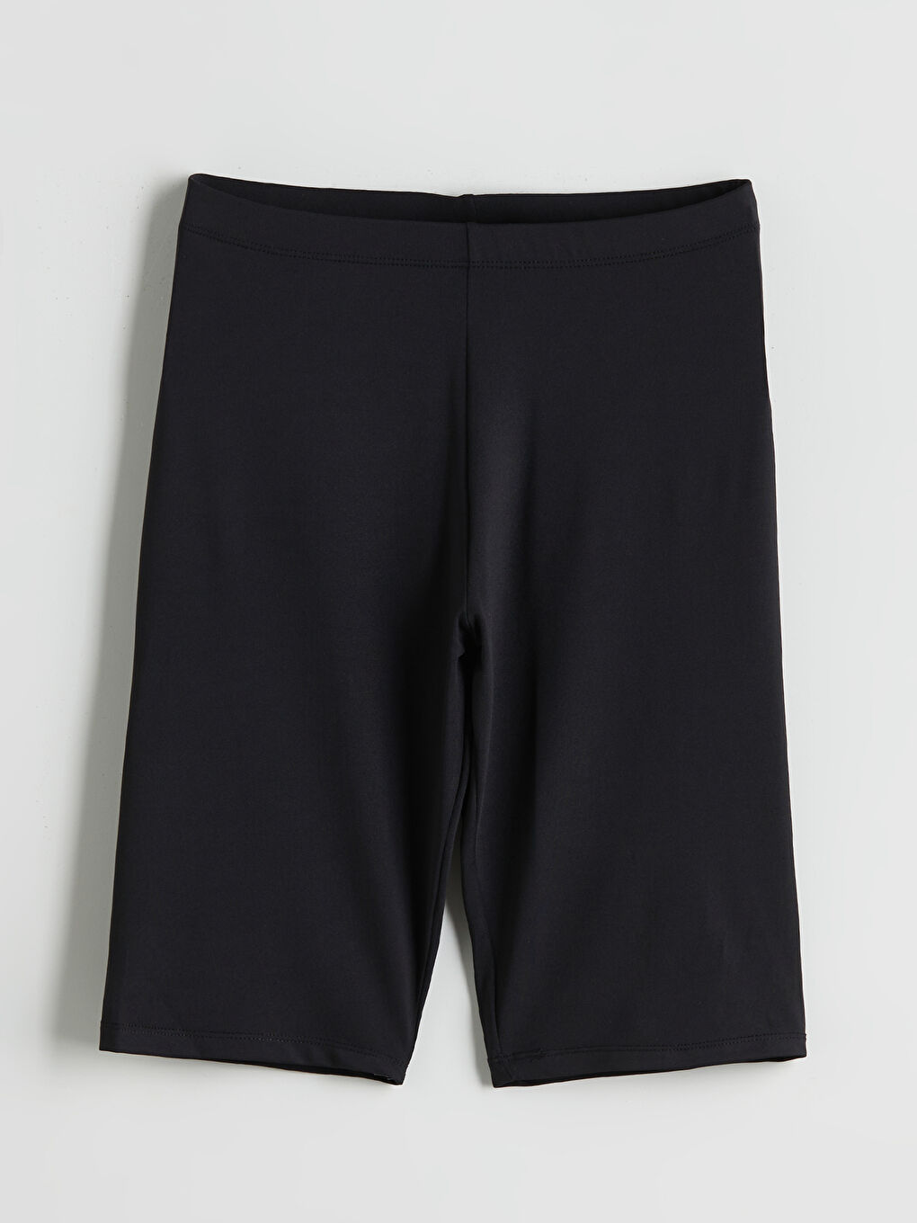 Siyah Beli Lastikli Kadın Yüzme Şortu