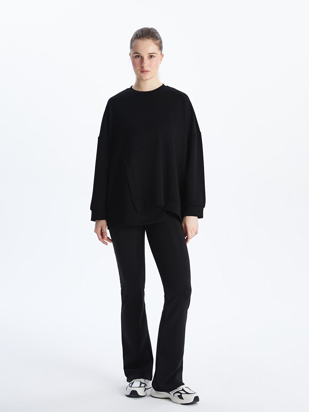 Siyah Bisiklet Yaka Kadın Sweatshirt-1