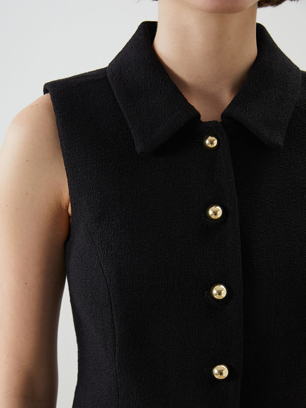 Siyah Gömlek Yaka Dokulu Kadın Yelek-2