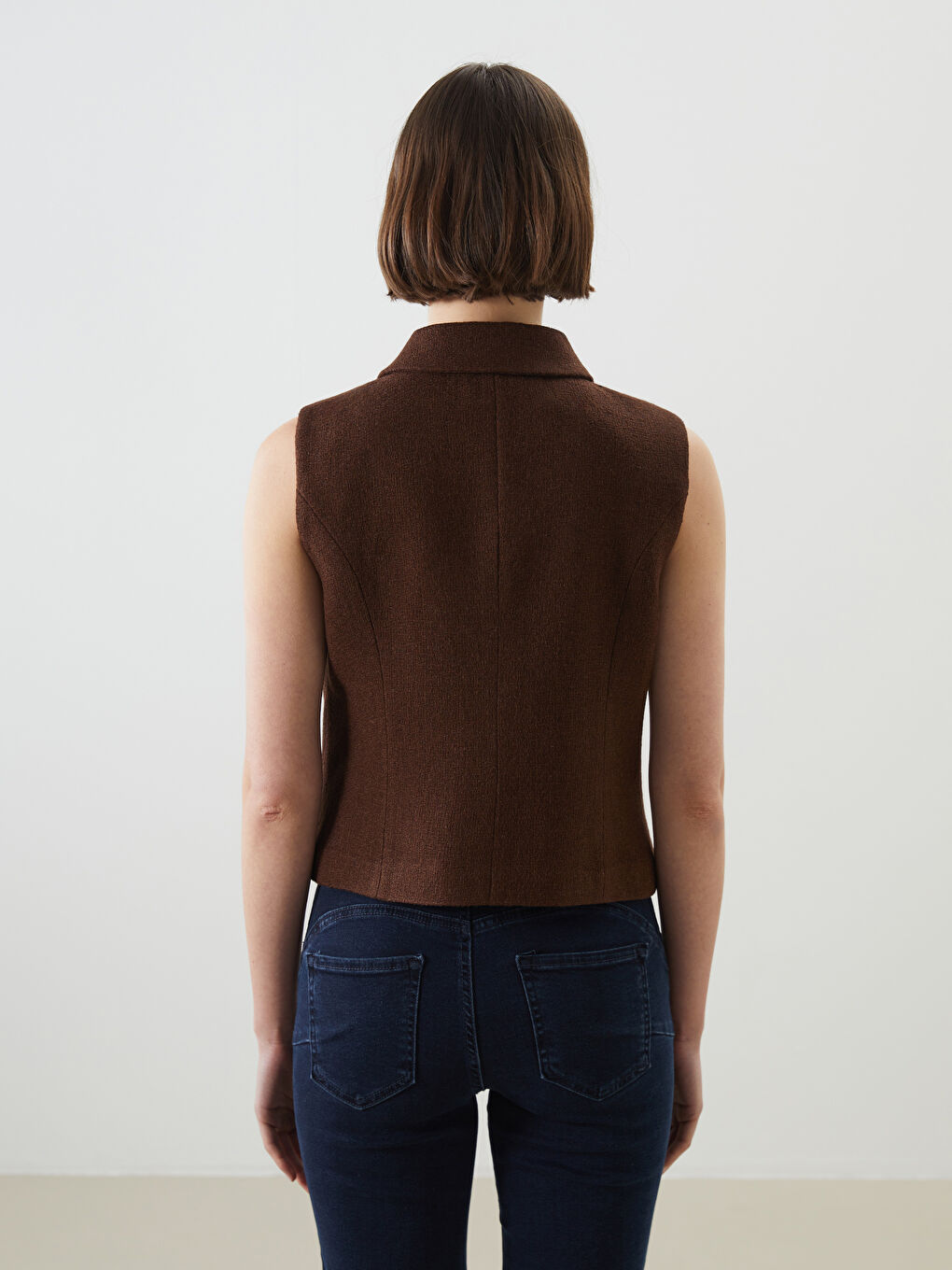 Kahverengi Gömlek Yaka Dokulu Kadın Yelek-3