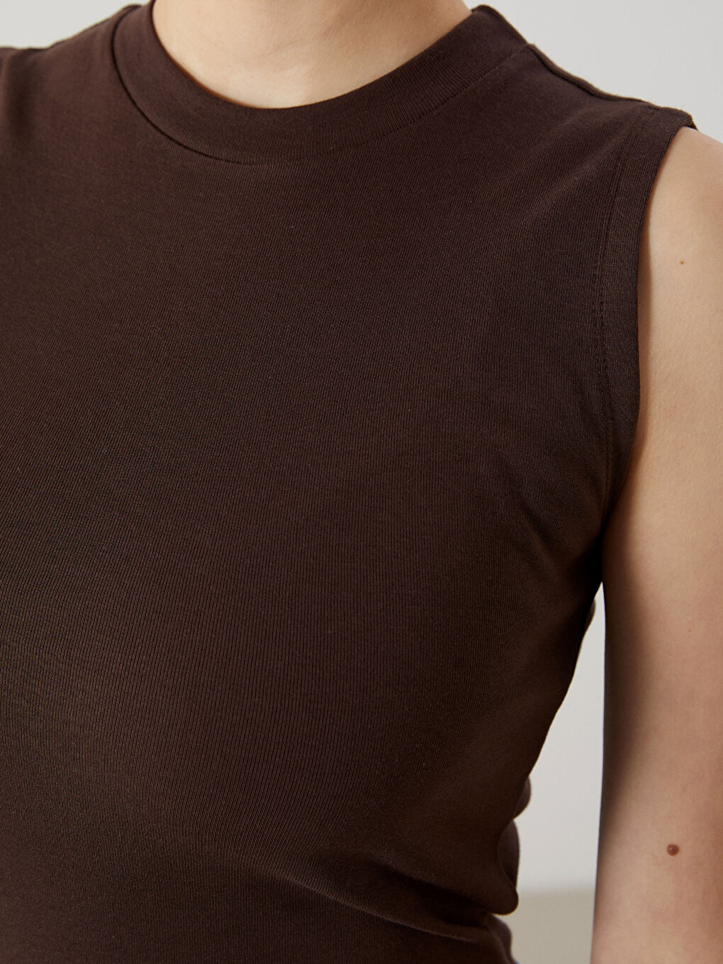 Kahverengi Bisiklet Yaka Kadın Atlet-2